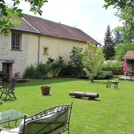 La Bicyclette Fleurie Bed & Breakfast Villemoirieu Exterior photo