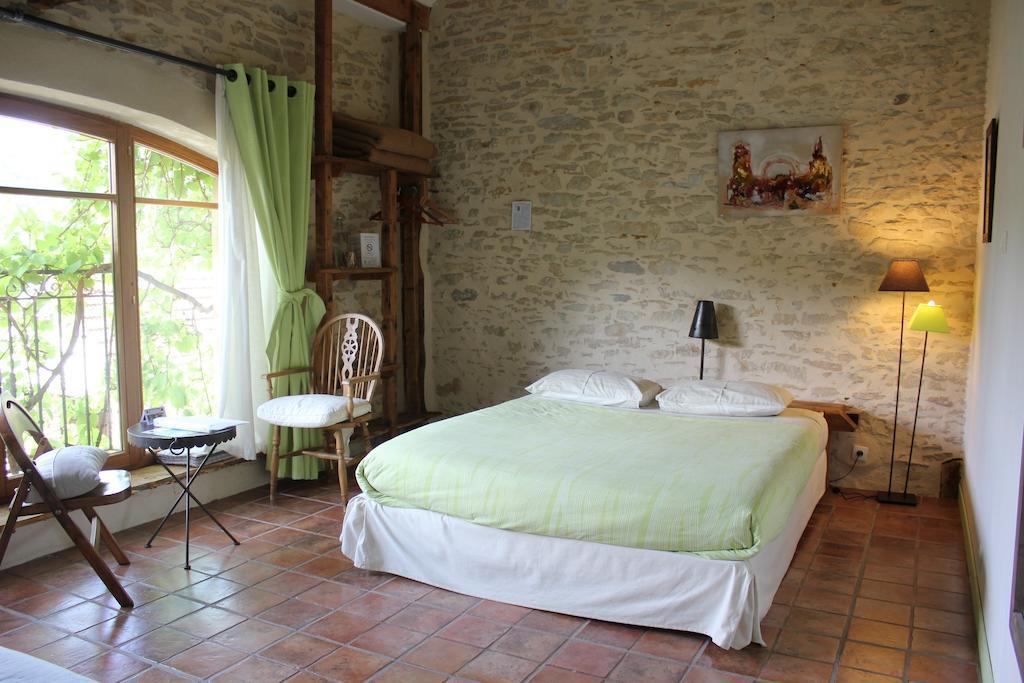 La Bicyclette Fleurie Bed & Breakfast Villemoirieu Room photo